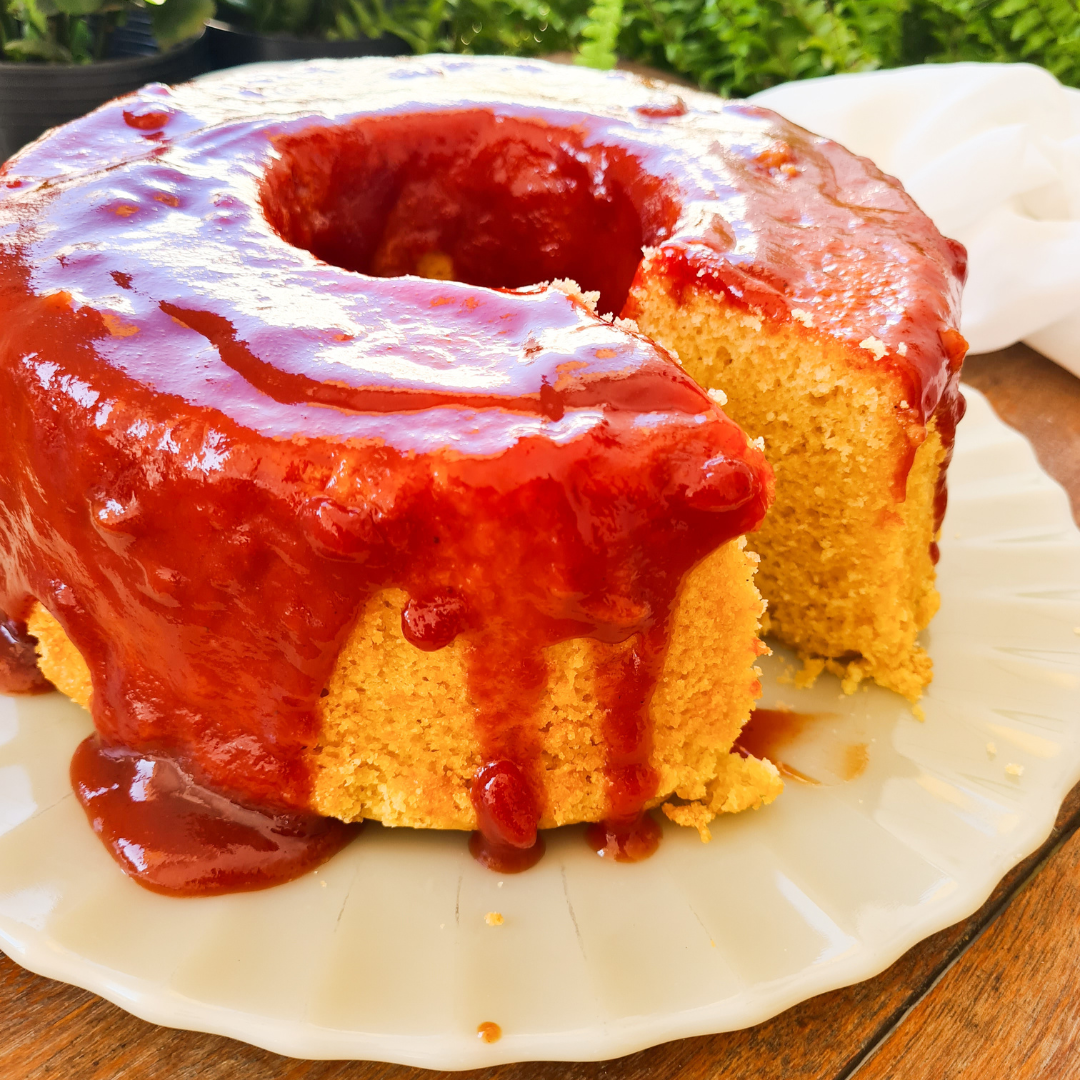 receita bolo de fuba com cobertura de calda de goiabada